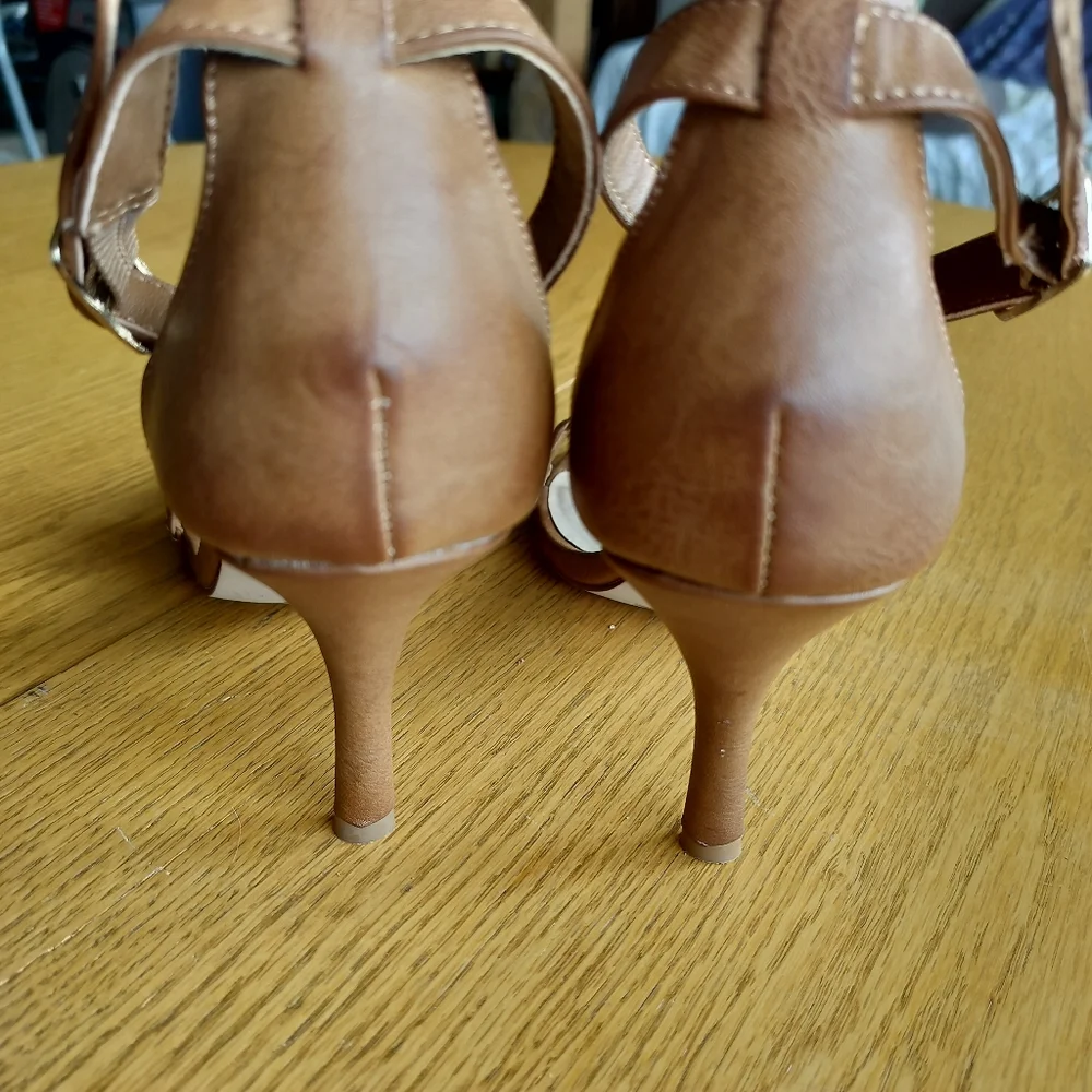 Madden Girl Heeled Sandals Brown Size 9